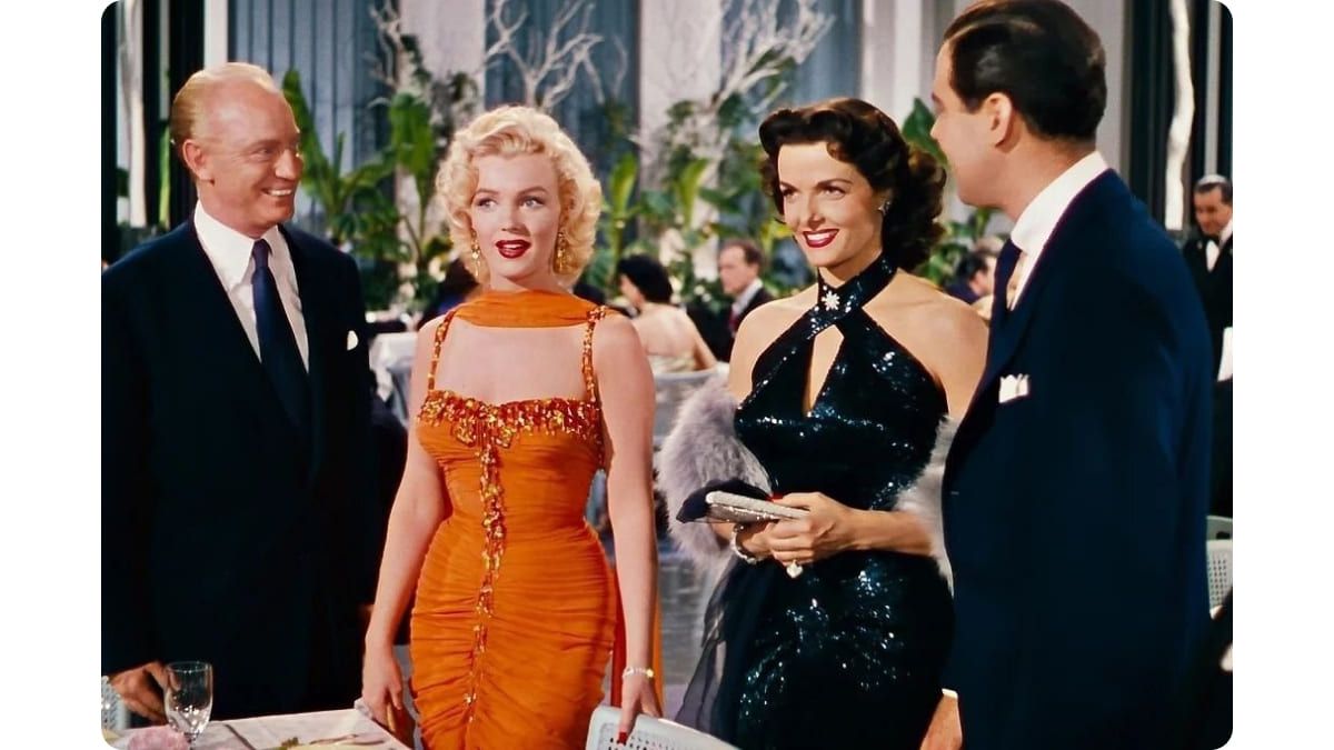 Знаменитое оранжевое платье Мэрилин Монро из фильма «Джентмельмены предпочитают блондинок»